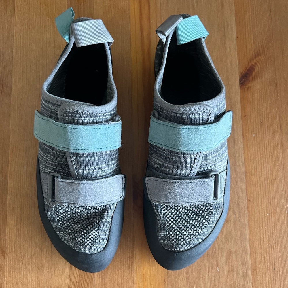Black Diamond Women’s Momentum Rock Climbing Shoes